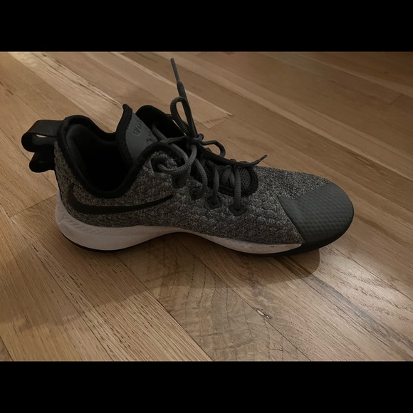 LeBron Witness 3 Nike Air Sneakers - Picture 10 of 12